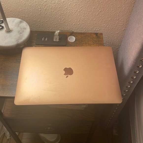 APPLE COMPUTER PINK/ROSE GOLD